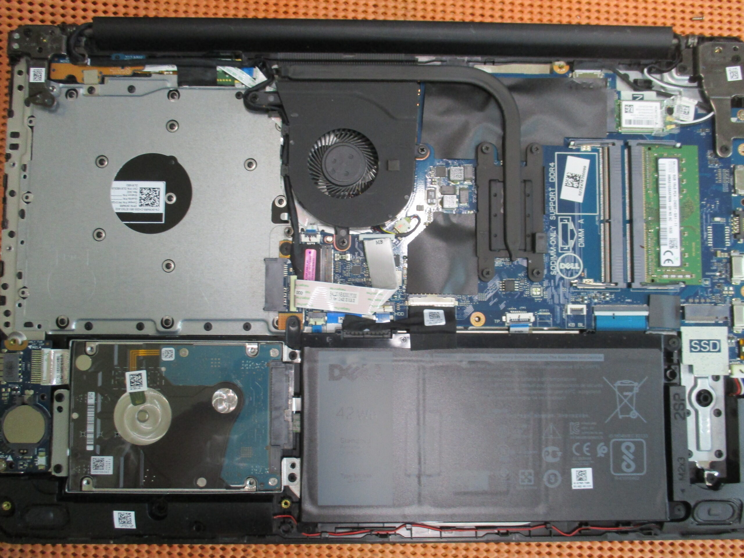 "DELL-P75F-inspiron"